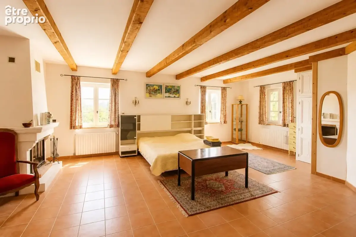 Propriété de caractère en pierre – 556 m² – Saint-Étienne-de-Serre - photo 10