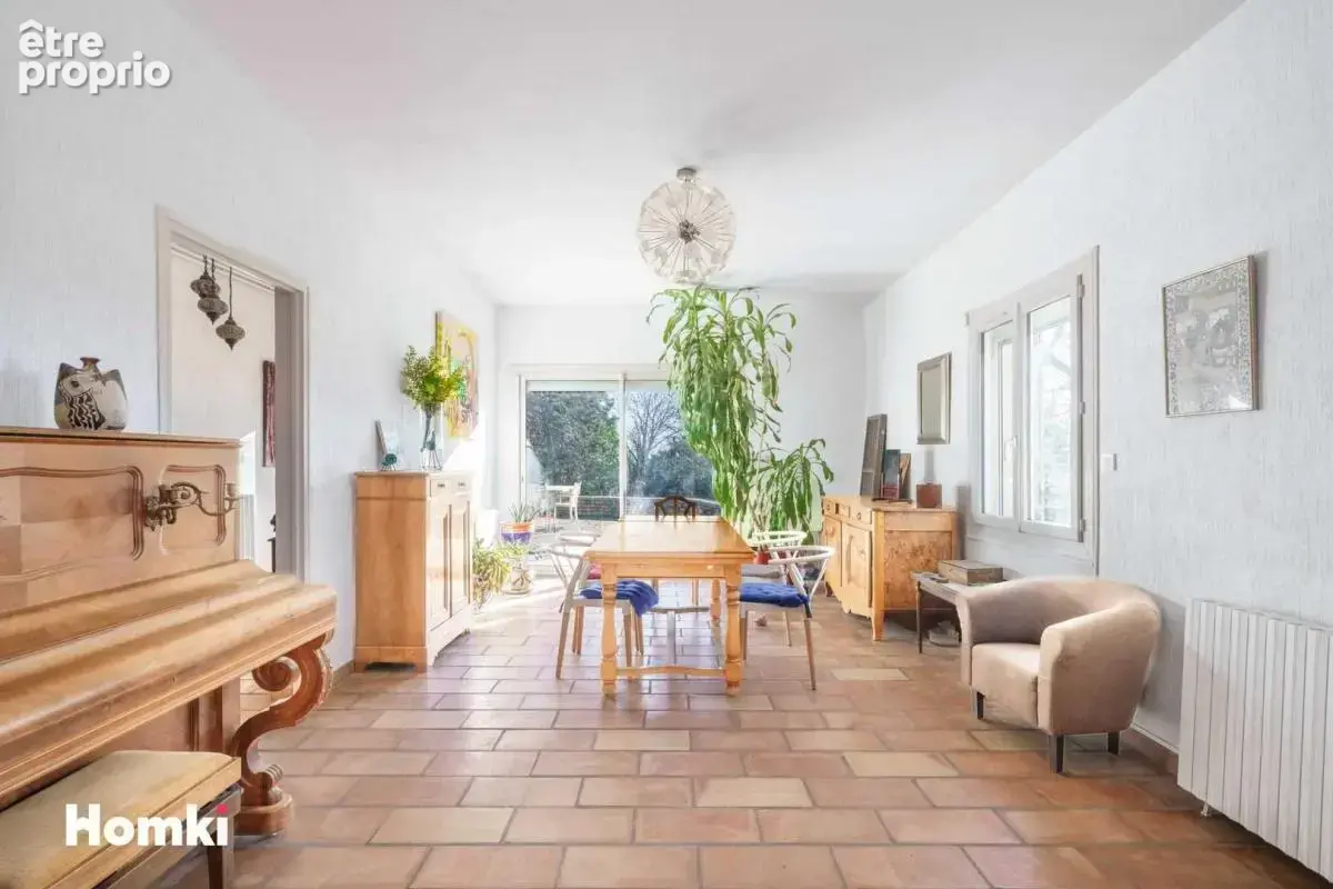 Propriété et 3 gites / T7 de 500 m² à Saint-Montan 07220 - photo 9