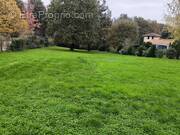 Terrain à CHARBONNIERES-LES-BAINS