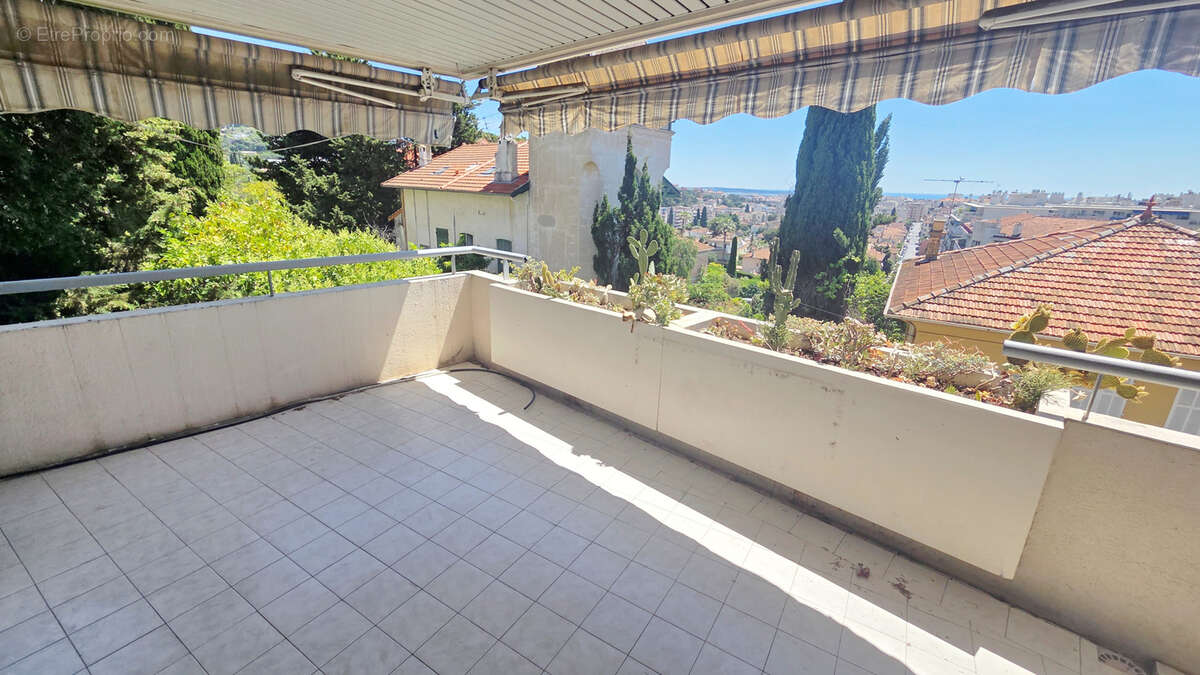 Appartement à LE CANNET