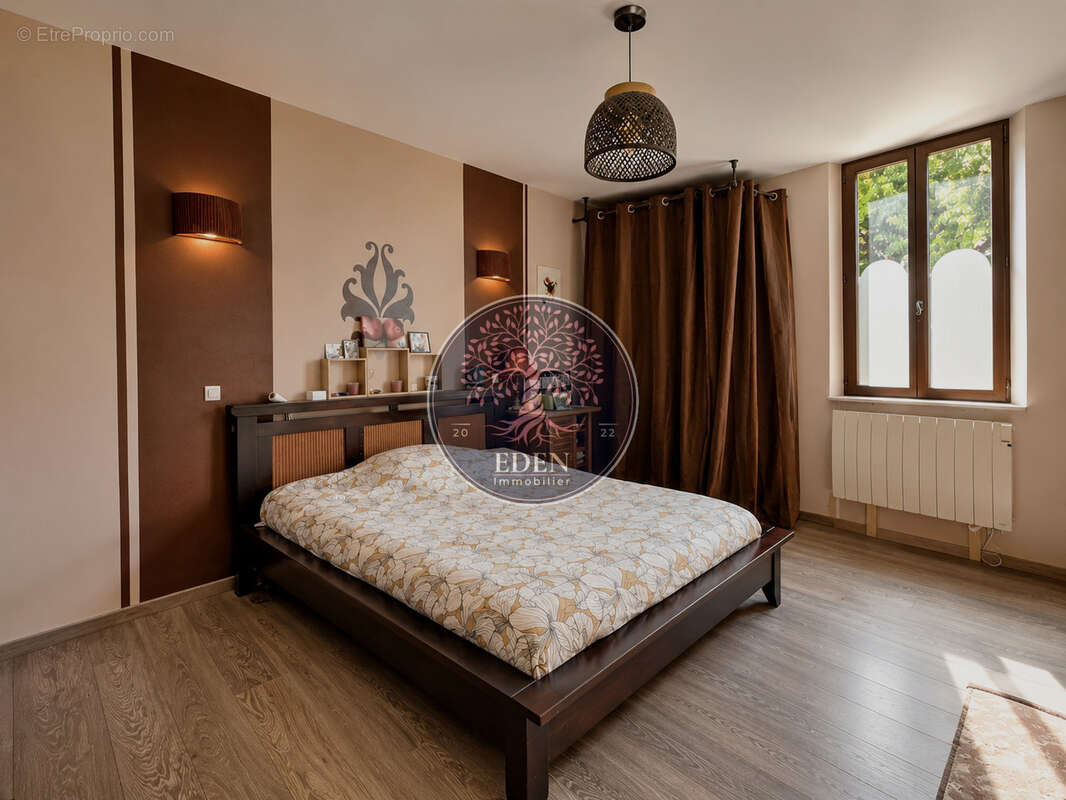 Maison 6 pièces 4 chambres avec dépendances - photo 7