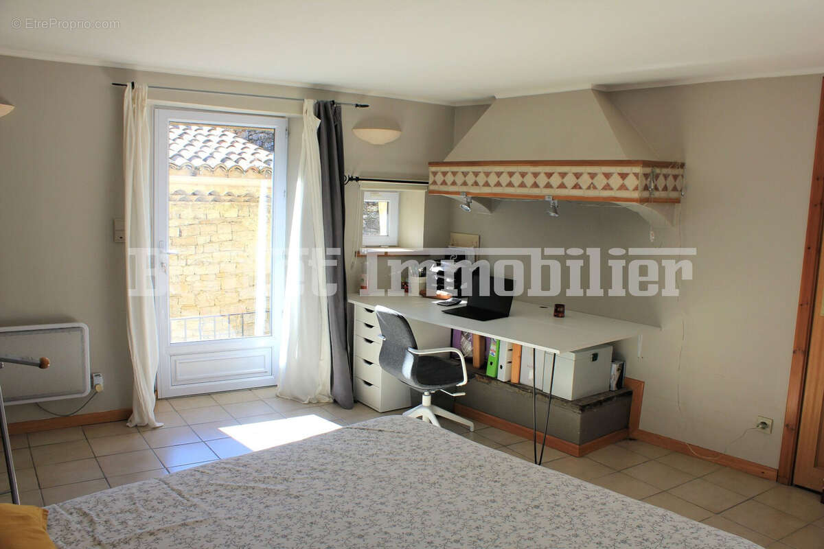 Maison à CHAUDEBONNE