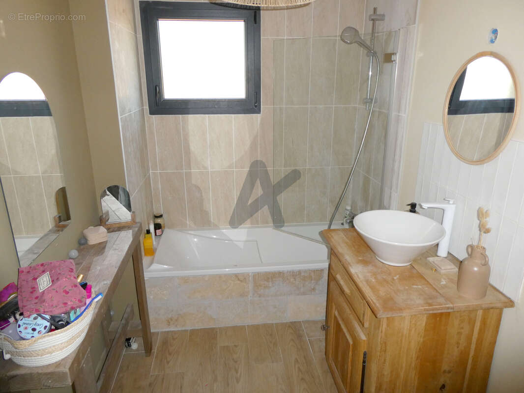Belle villa majoritairement de plain pied avec piscine - photo 14