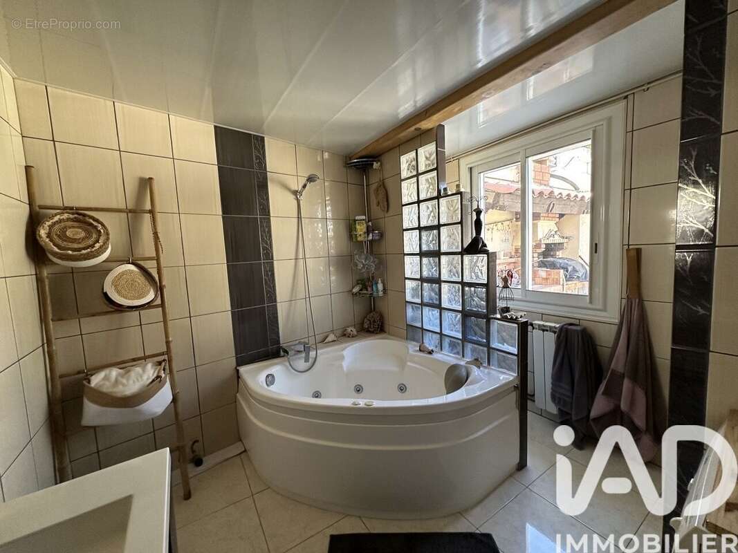 Photo 8 - Maison à SEPTEMES-LES-VALLONS