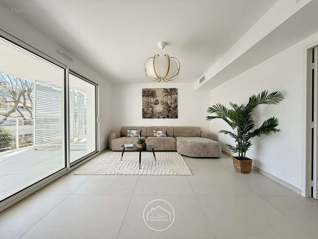 Appartement à MARSEILLE-8E