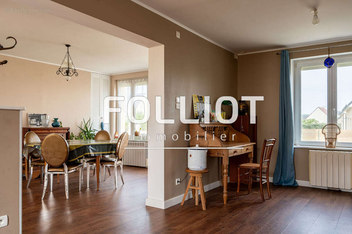 Maison à SURTAINVILLE