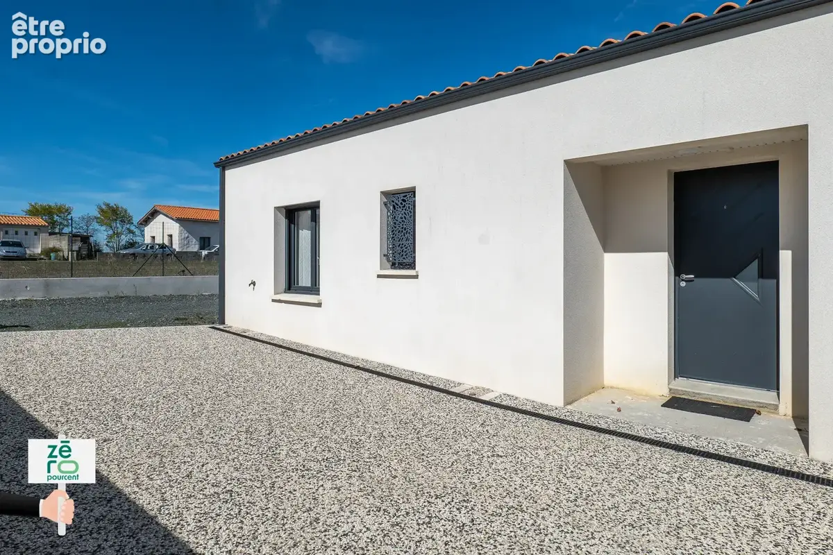 Maison récente de plain-pied à Chaillé-les-Marais   4 chambres, suite parentale, garage-atelier et terrain con - photo 18