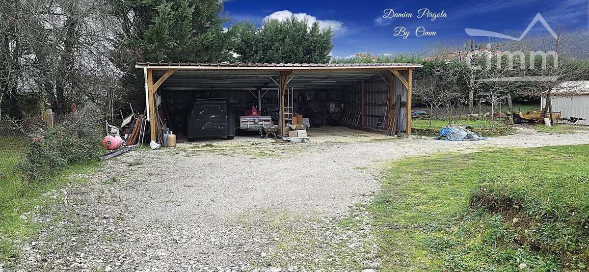 Terrain à MONTIGNAC