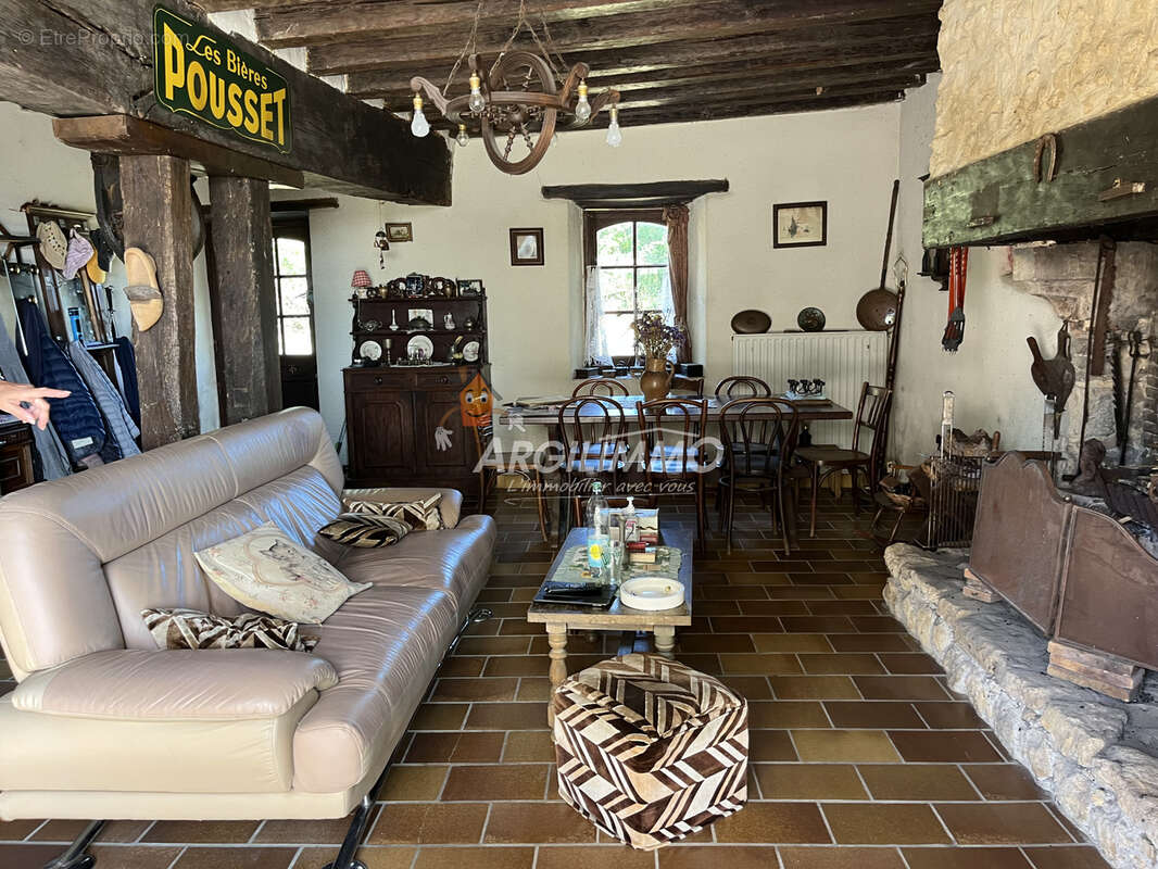 Maison à VIBRAYE
