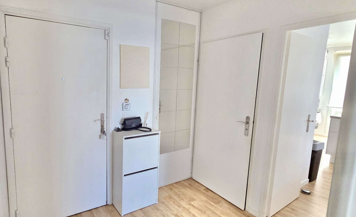 Meaux   Résidence récente et sécurisée  Beau 3 pièces avec balcon et parking - photo 8