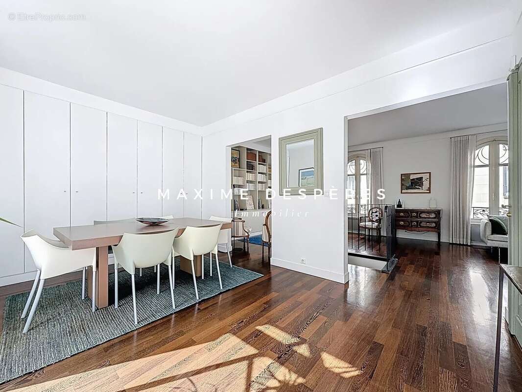 Appartement à NEUILLY-SUR-SEINE