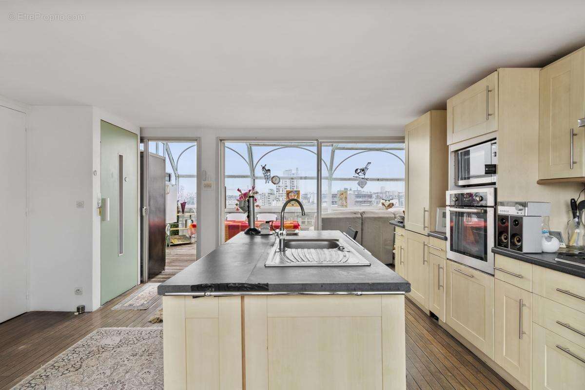 Appartement à PARIS-12E