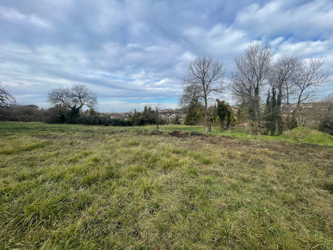 Terrain à ANGOULEME