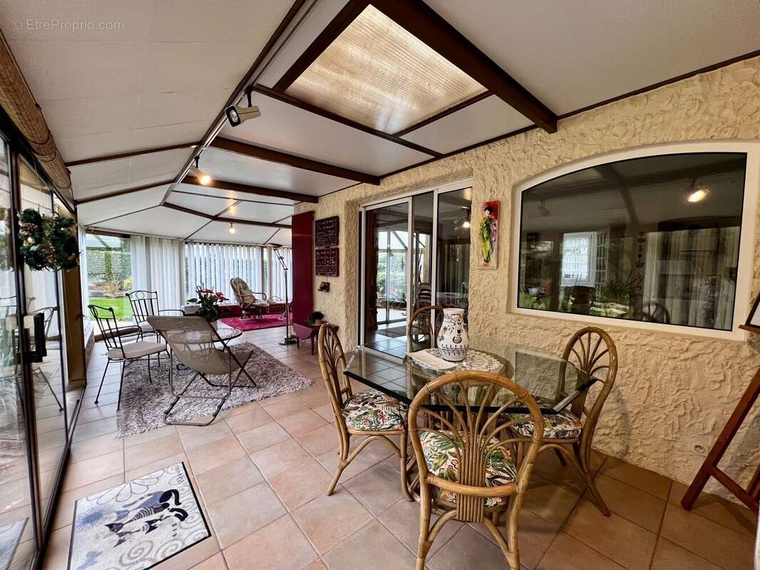 Maison à FONTAINE-ETOUPEFOUR