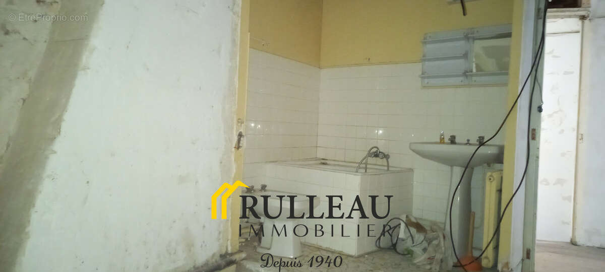 Bourg proche toutes commodites - photo 7