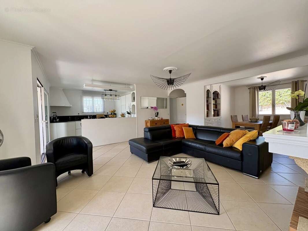 Maison à COLOMARS