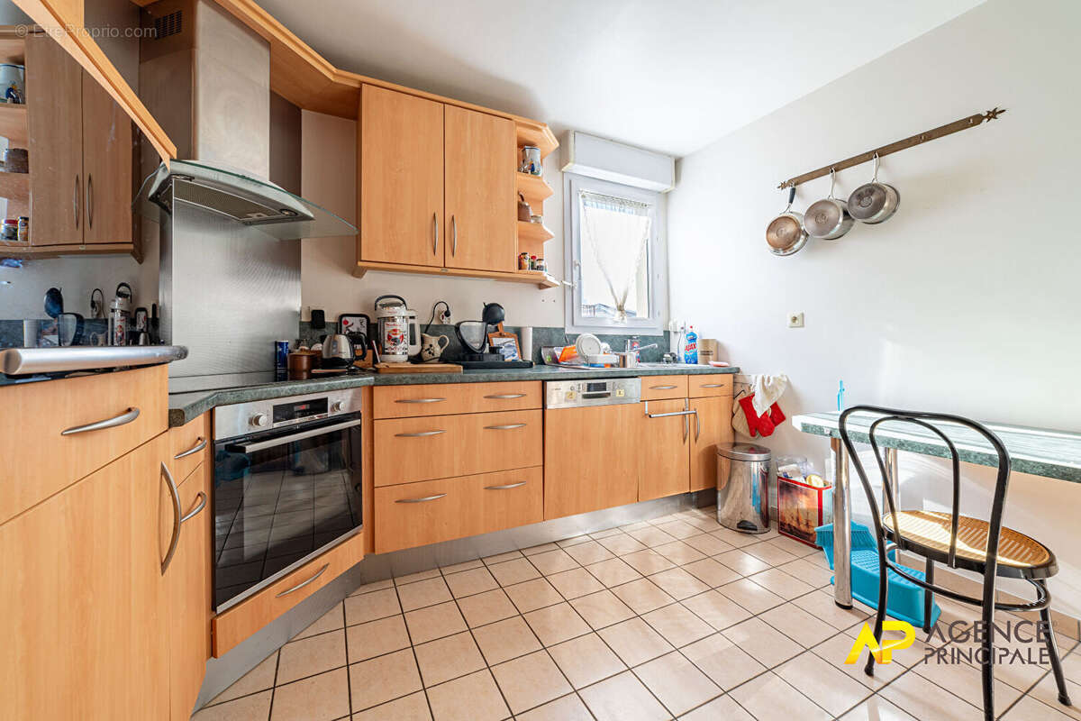 Appartement à LA GARENNE-COLOMBES