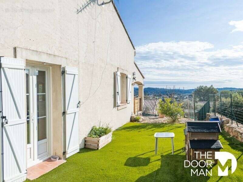 Maison à FLASSANS-SUR-ISSOLE