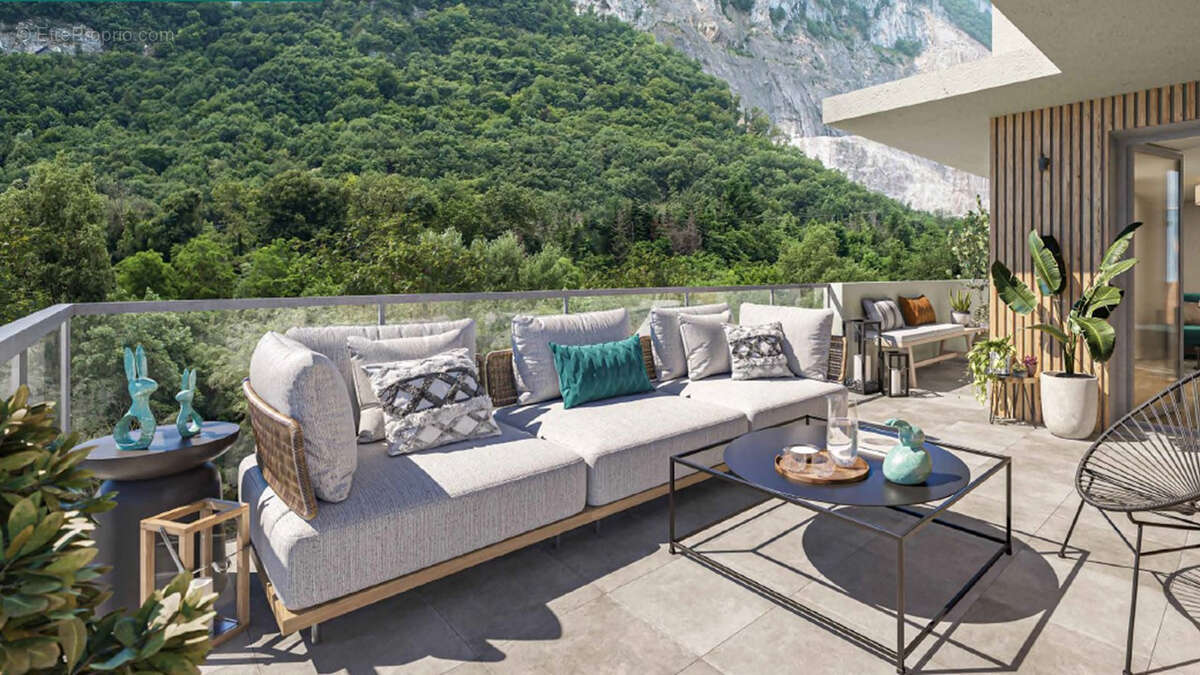 Appartement à ETREMBIERES