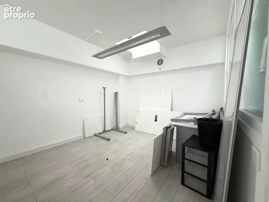 Local commercial en entresol de 200m² de plain-pied - photo 7