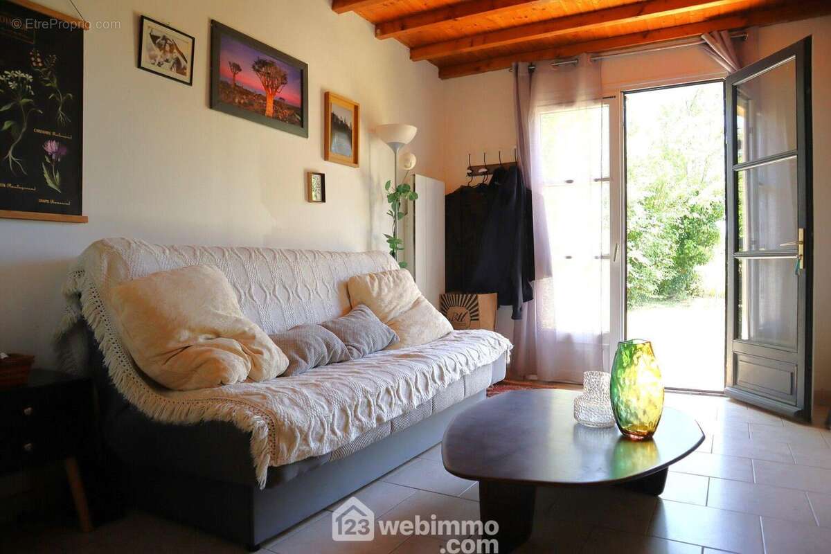 Maison 43 m² à Queaux  - photo 7