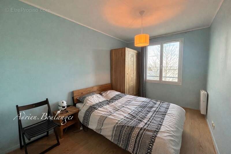 Appartement à SAVIGNY-LE-TEMPLE