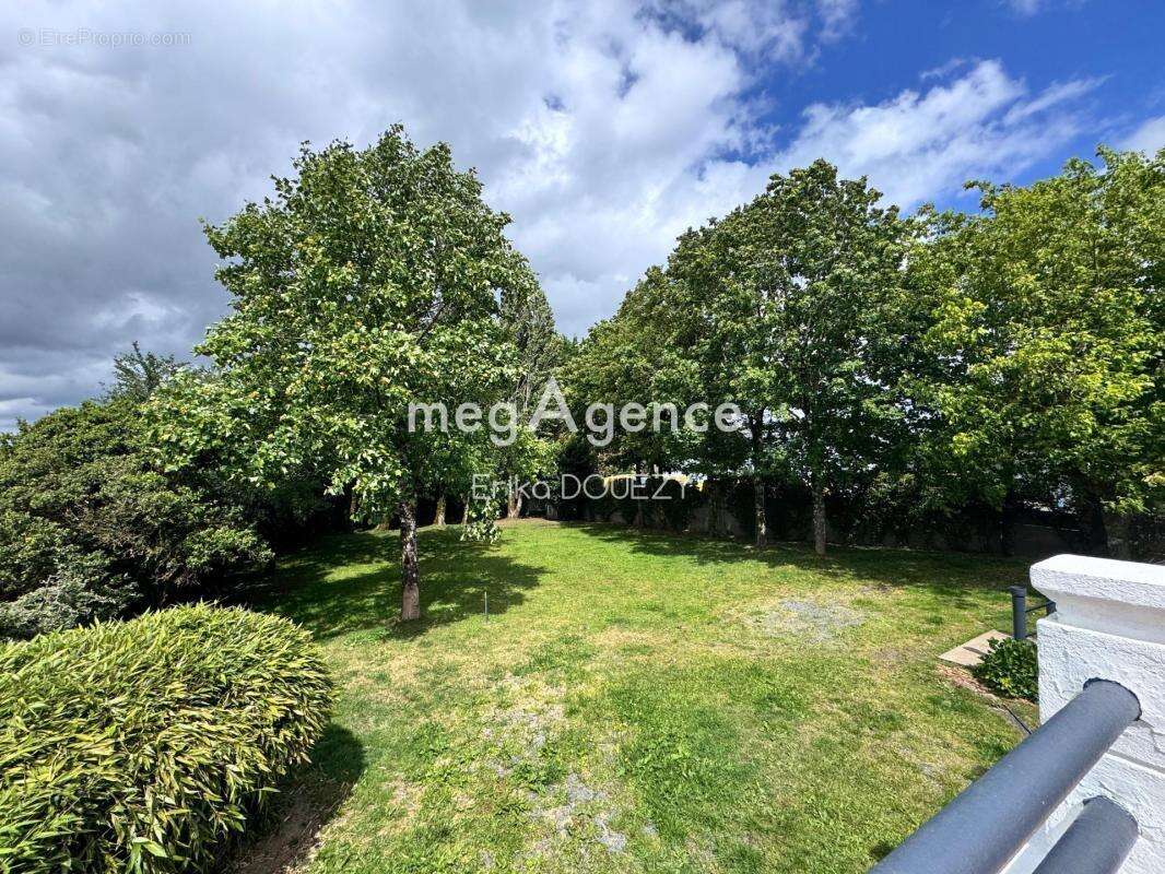 Maison de charme 5 chambres studio annexes jardin garage - photo 3