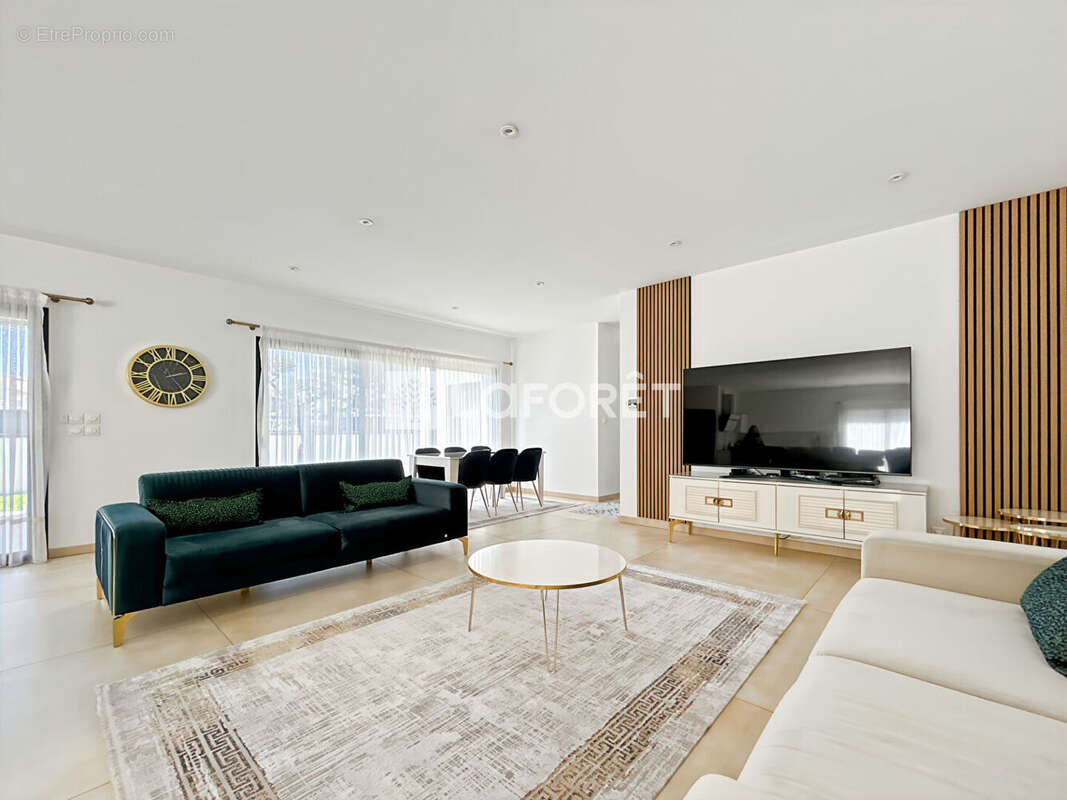 Maison à ROMANS-SUR-ISERE