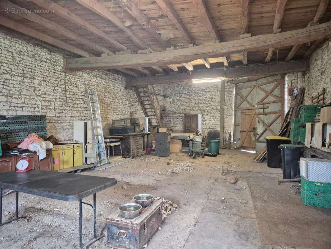 Maison de Maître Charentaise du XIXe siécle avec dépendances - photo 11