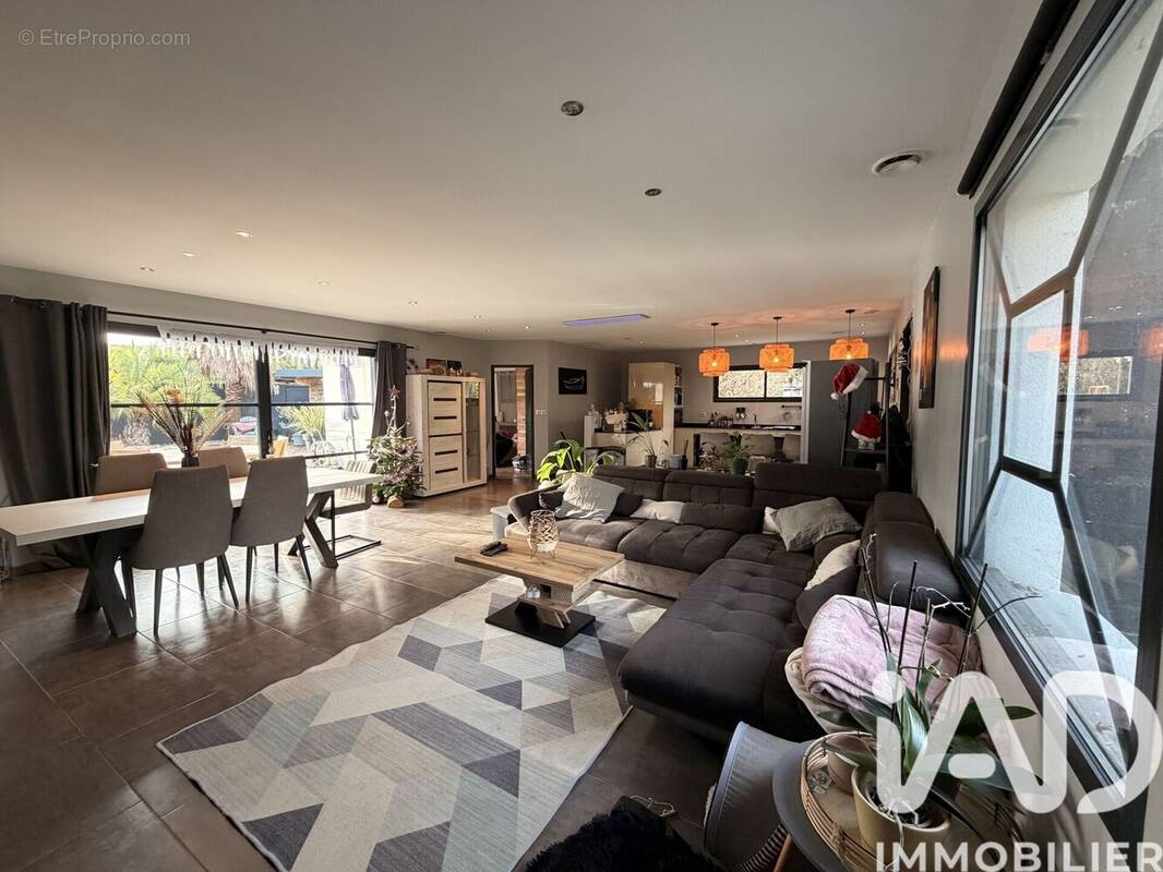 Photo 1 - Maison à MONTUSSAN