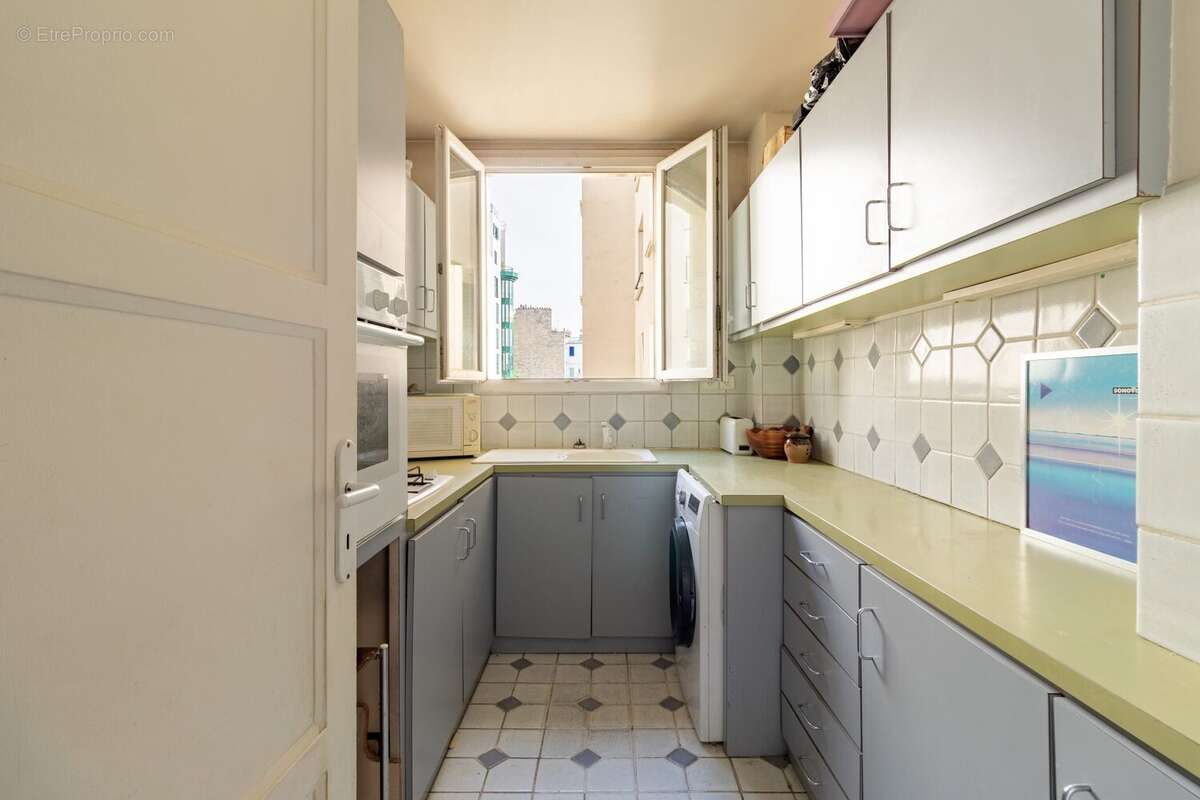 Appartement 65 m² à Paris-14e  - photo 4
