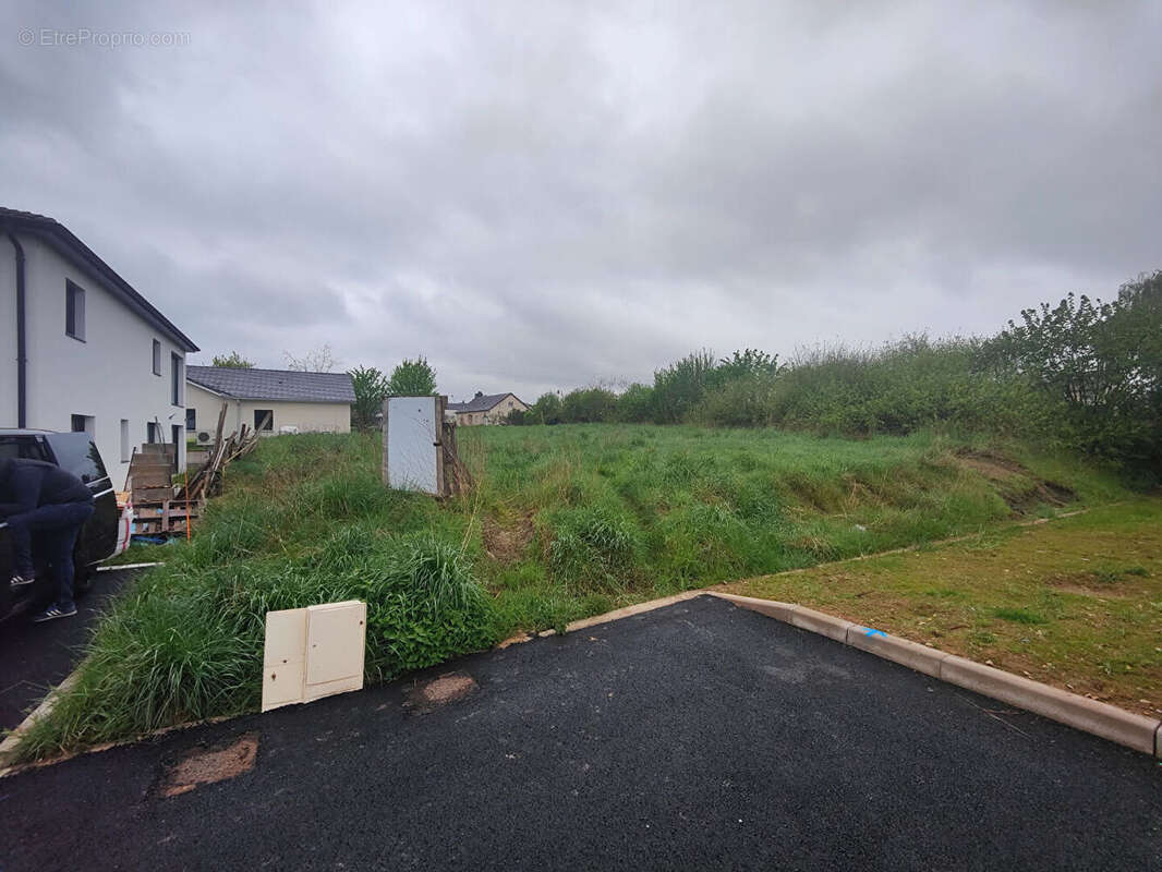 Terrain à SOMMERVILLER