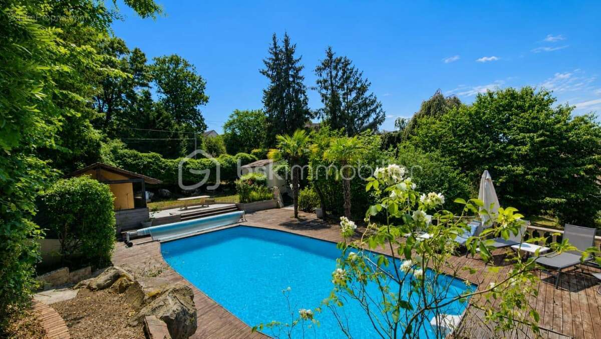 Propriété de caractère avec piscine - photo 4