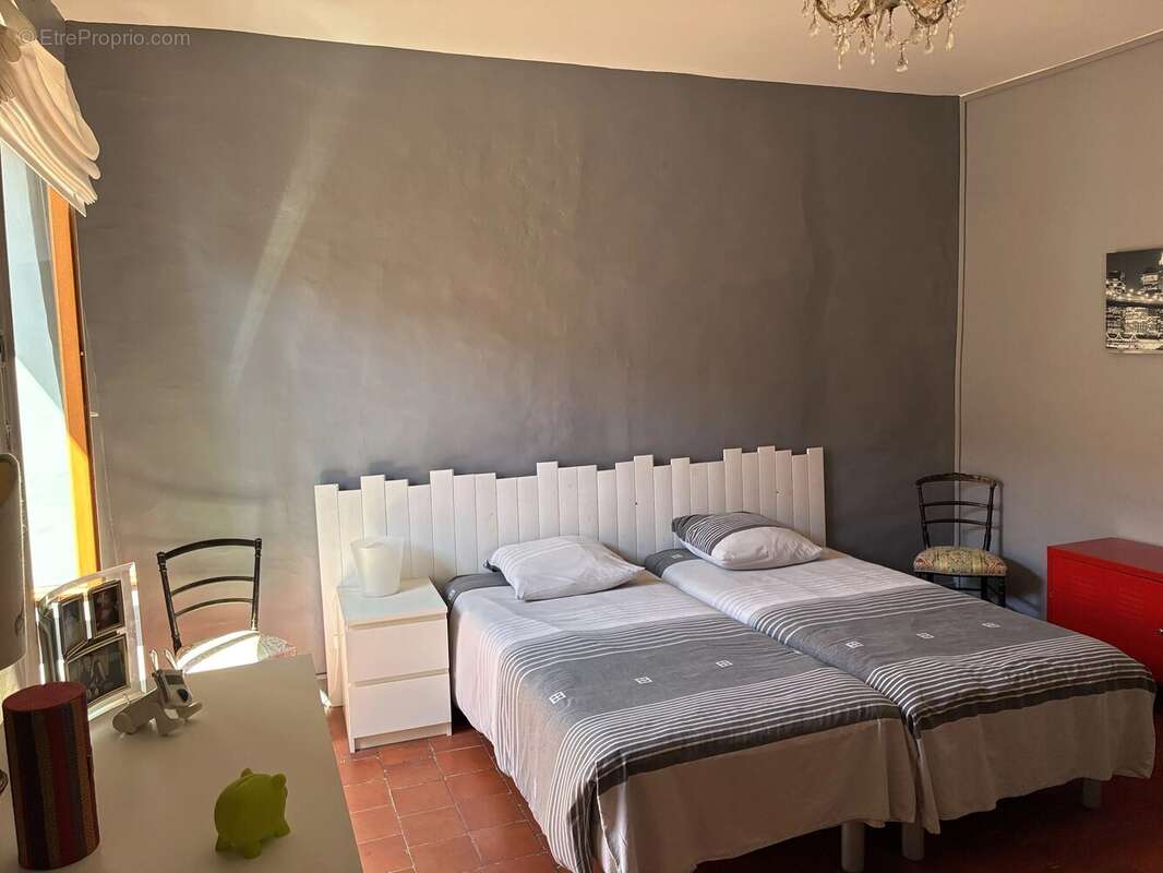 Maison à CANNES-ET-CLAIRAN