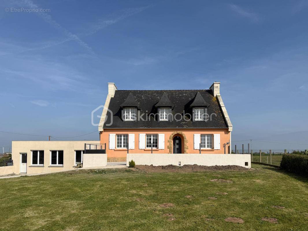 Maison à PLOUDALMEZEAU