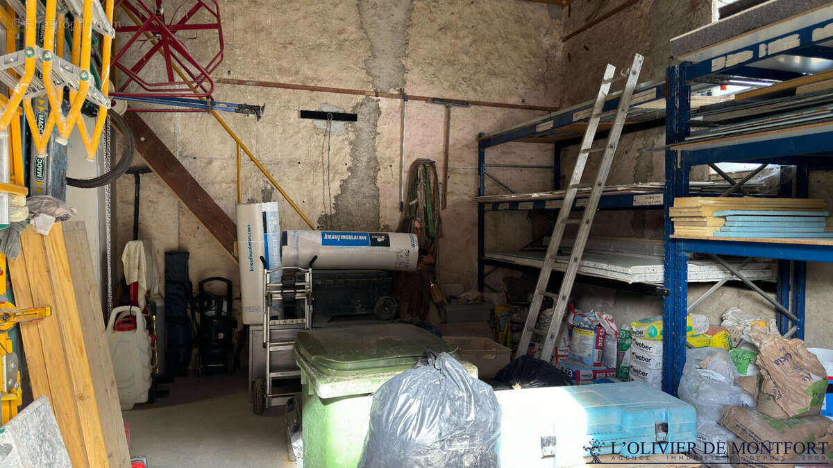 Locaux d'activités de 235 m2 - photo 11