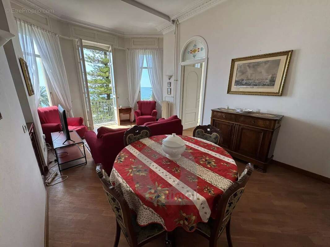 Appartement à MENTON