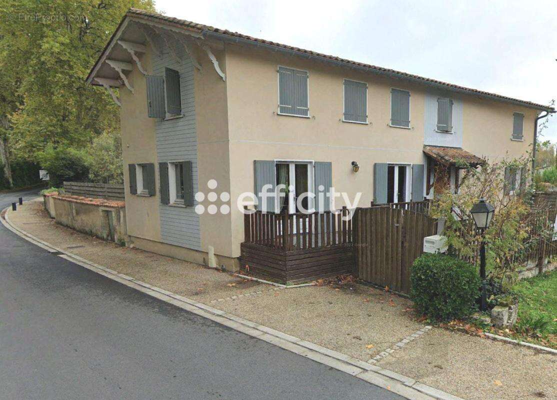 Maison 180 m² à Aubeterre-Sur-Dronne  - photo 5