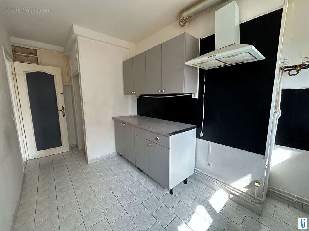 A vendre appartement T5 à Bihorel avec balcon - photo 3
