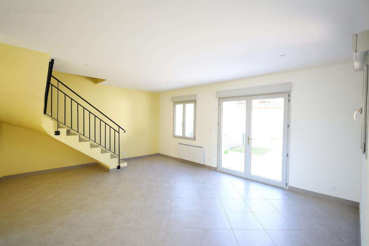 Maison à HARDRICOURT