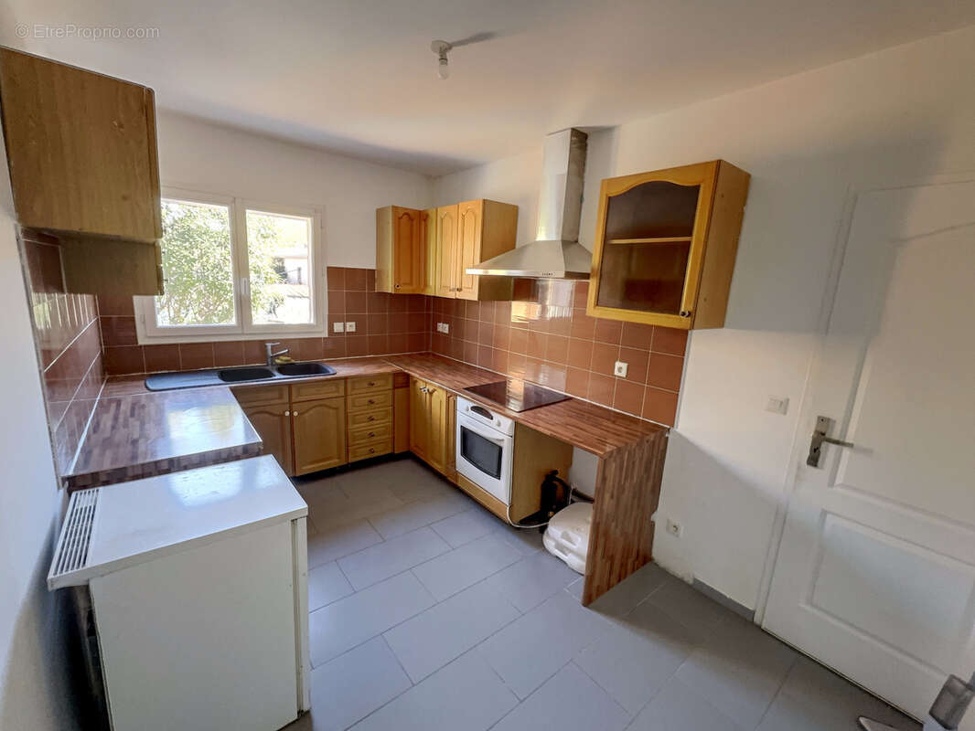 Maison à SAINT-BAUZILLE-DE-PUTOIS