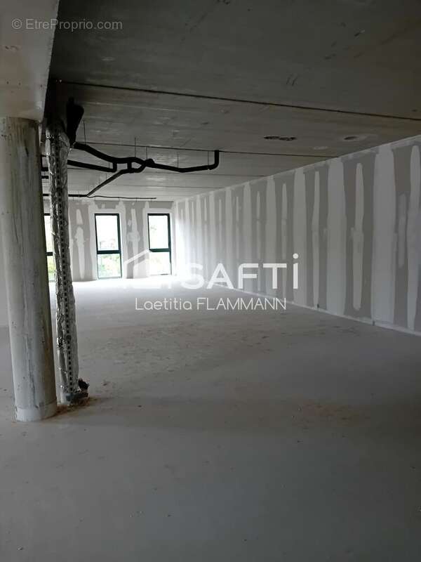 Photo 4 - Commerce à SARREGUEMINES