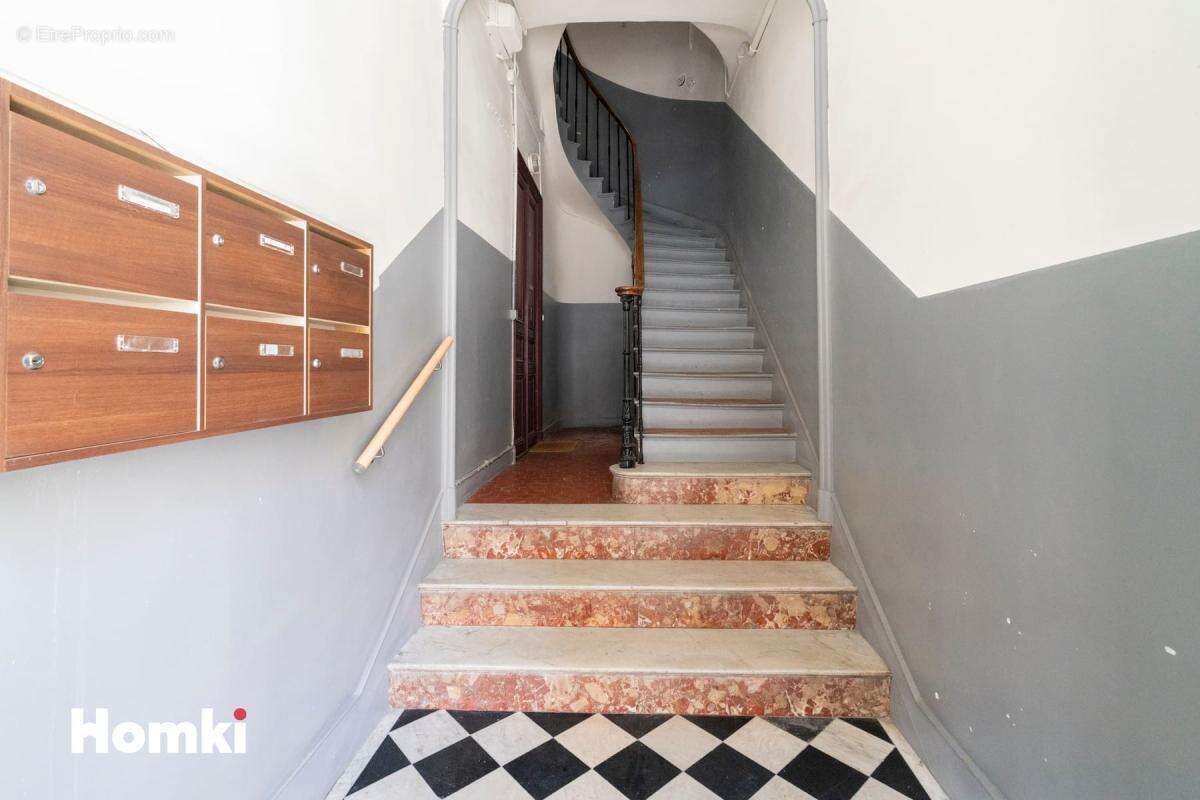 Appartement à MARSEILLE-6E