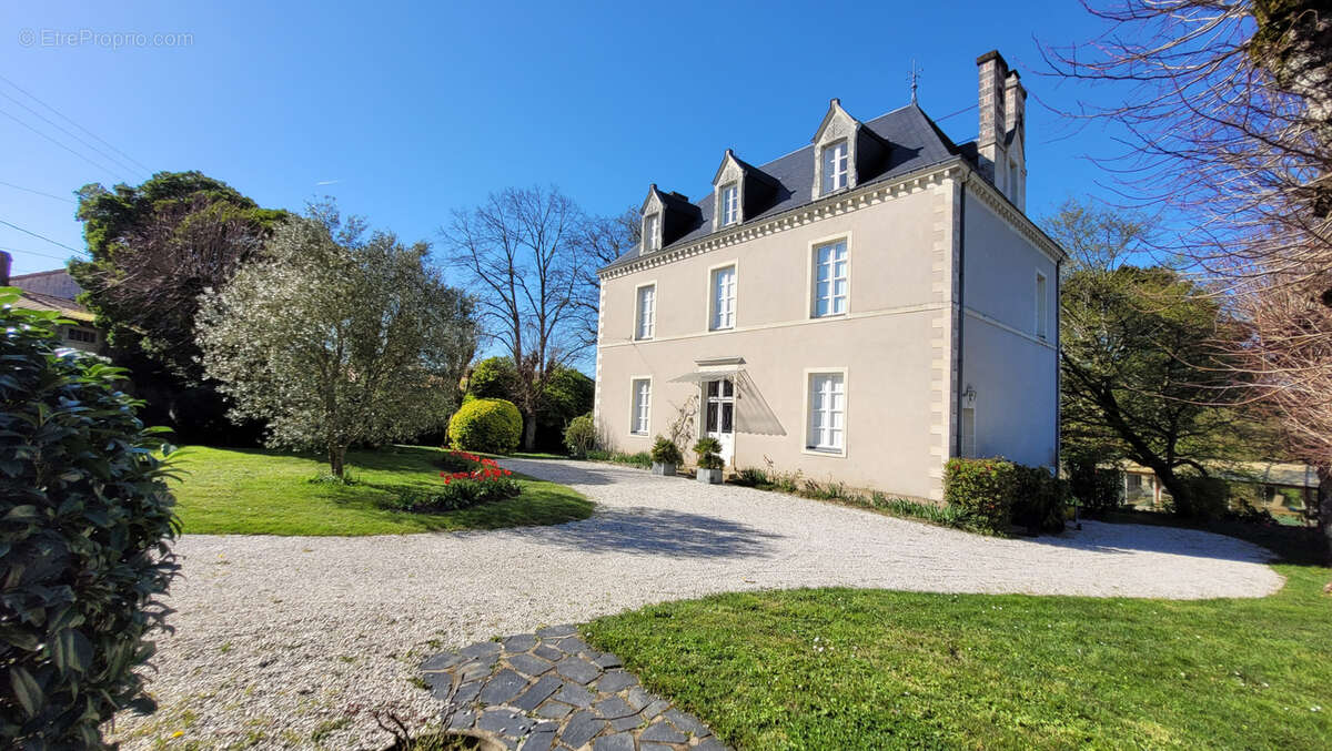 Maison à HAUTE-GOULAINE