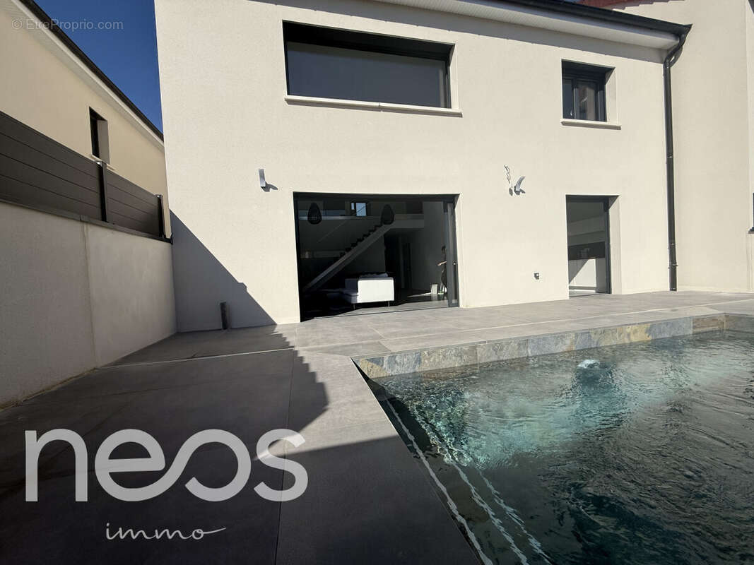 Maison à SAINT-JULIEN