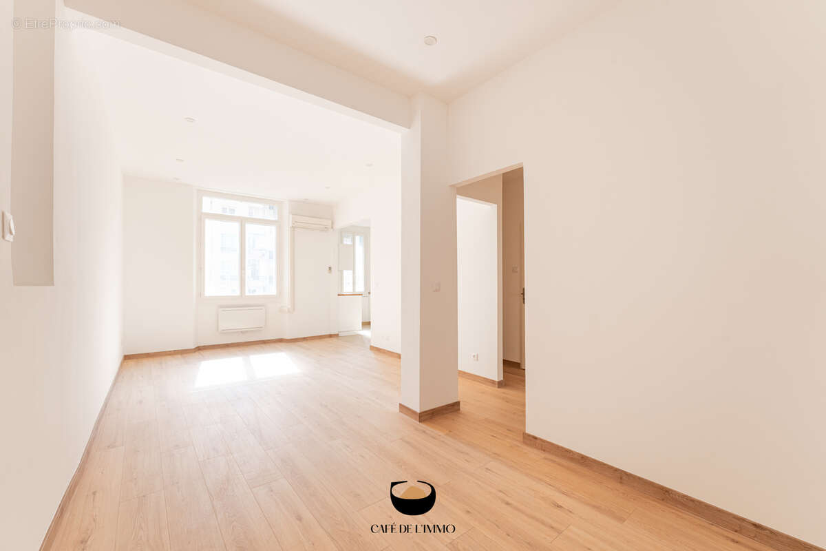 Appartement à MARSEILLE-4E