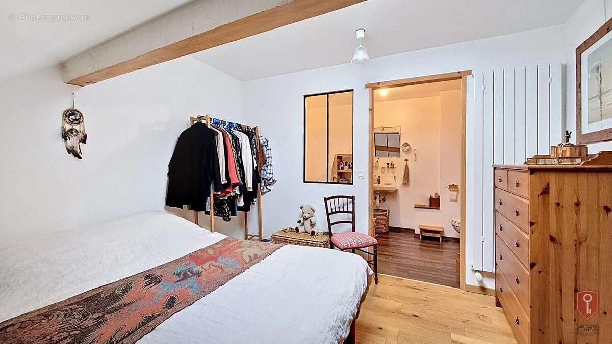 Maison à CRUSEILLES
