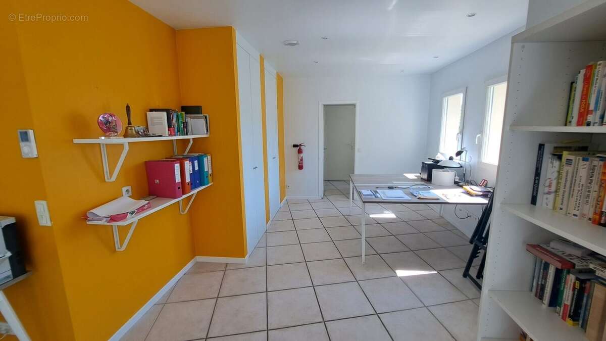 Maison à BRIIS-SOUS-FORGES