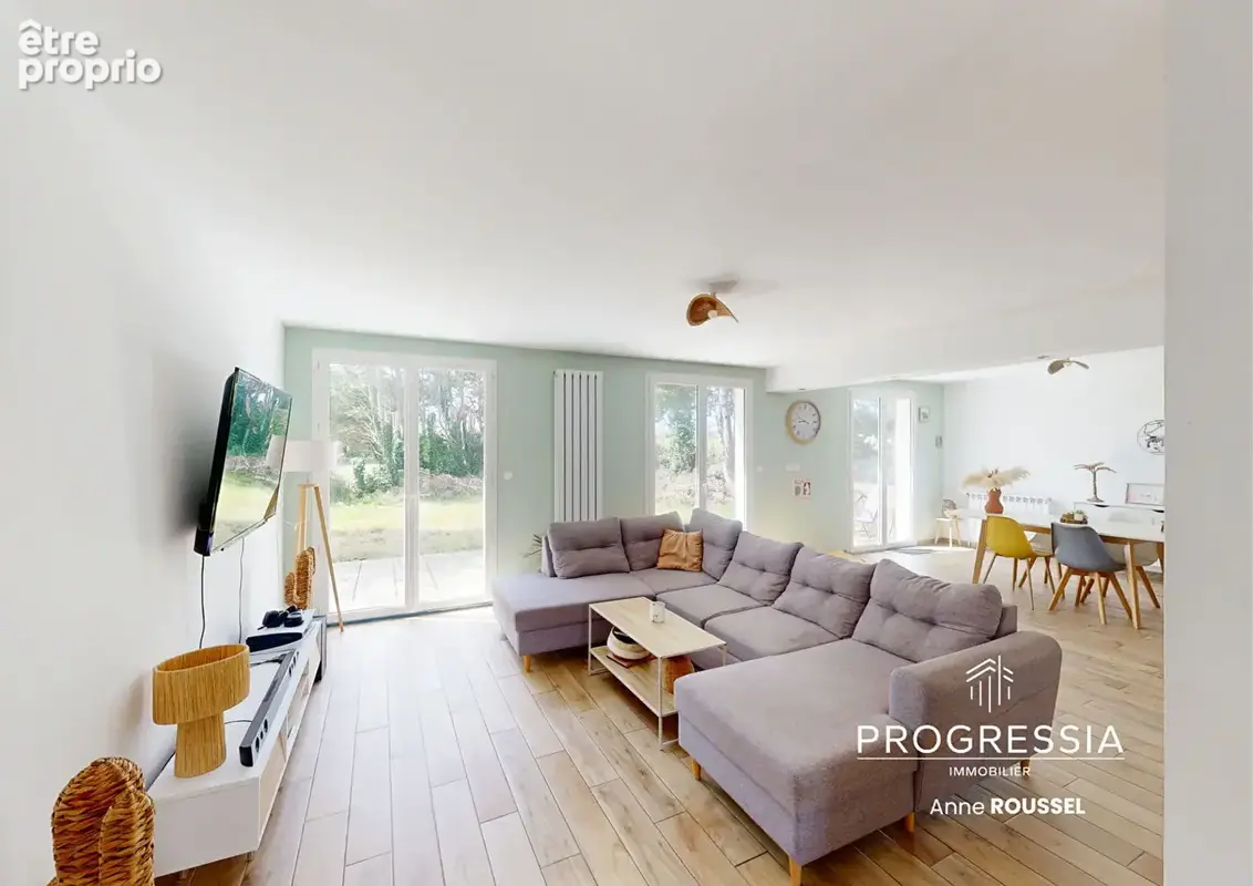 SAINT-SAUVEUR-D'EMALLEVILLE- Pavillon traditionnel avec sous-sol complet. - photo 2