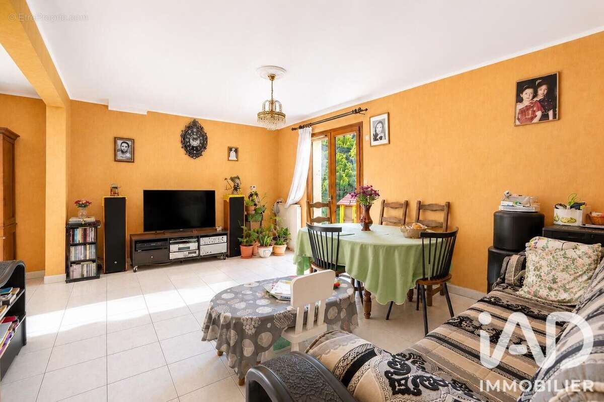 Photo 2 - Maison à VILLEPINTE